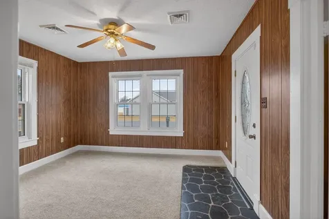 802 Cherry Avenue Grottoes VA 24441