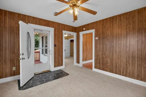 802 Cherry Avenue Grottoes VA 24441
