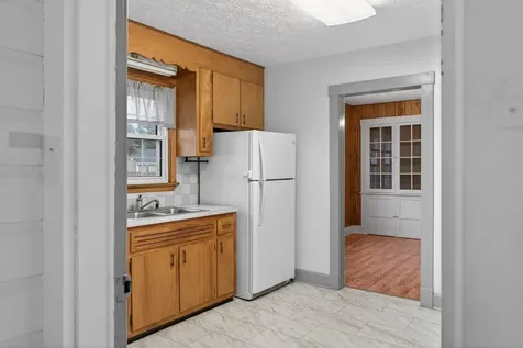 802 Cherry Avenue Grottoes VA 24441