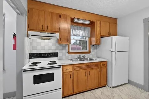 802 Cherry Avenue Grottoes VA 24441