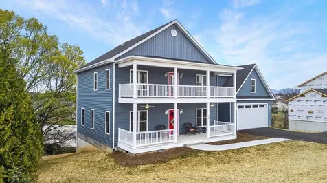 63 Victoria Drive Fishersville VA 22939