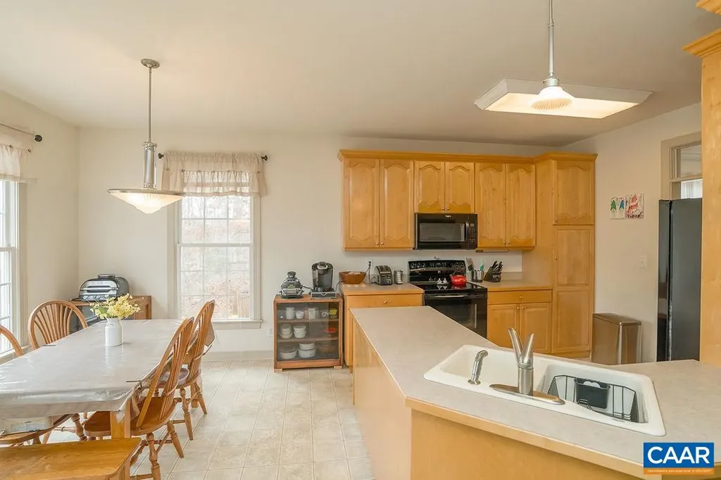 665 Fox Hollow Lane Palmyra VA 22963