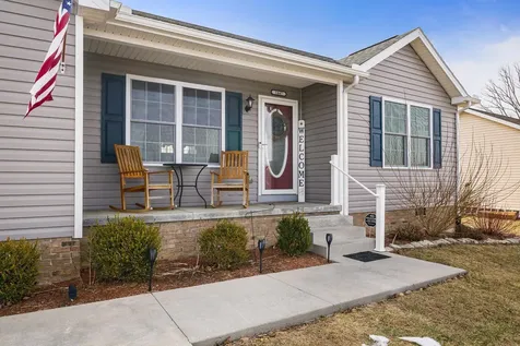 1447 Mandolin Avenue Grottoes VA 24441