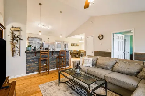 1447 Mandolin Avenue Grottoes VA 24441