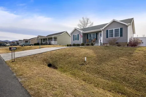 1447 Mandolin Avenue Grottoes VA 24441