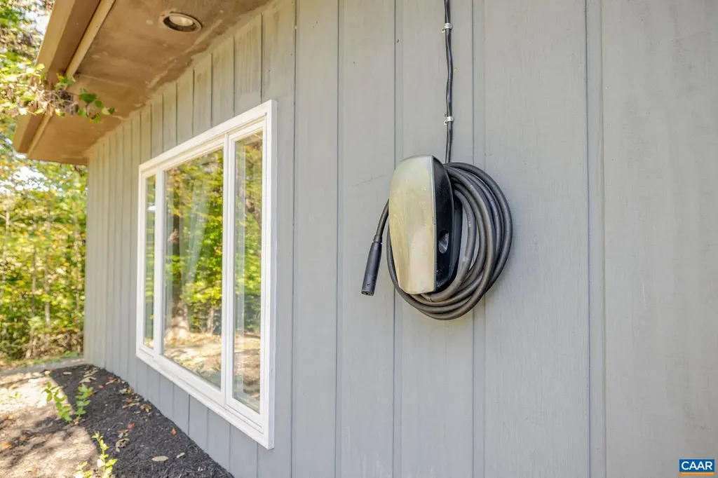 5498 Wyant Lane Charlottesville VA 22903