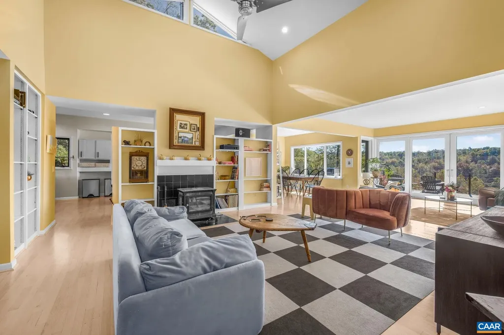 5498 Wyant Lane Charlottesville VA 22903