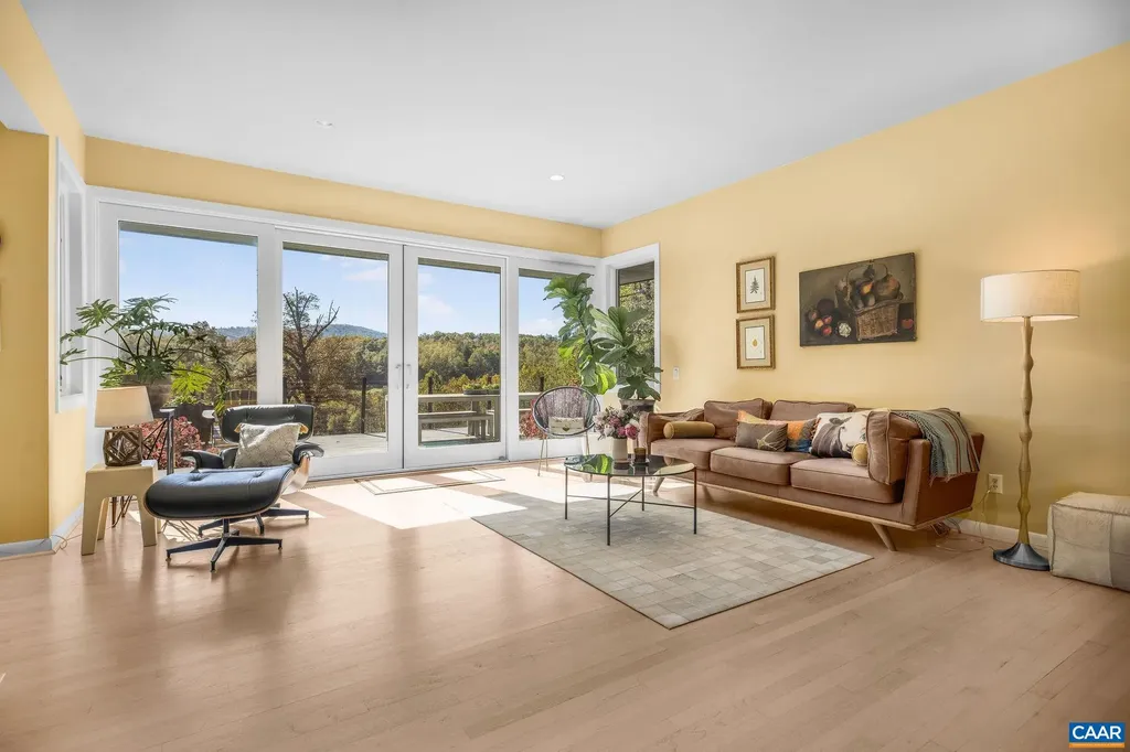 5498 Wyant Lane Charlottesville VA 22903