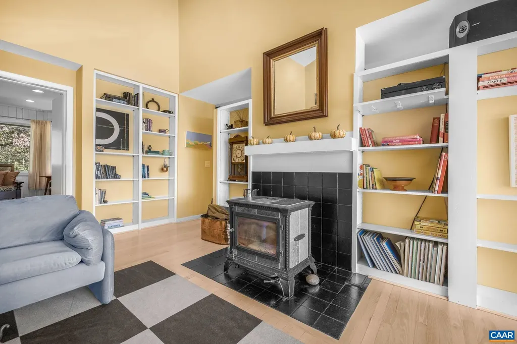 5498 Wyant Lane Charlottesville VA 22903