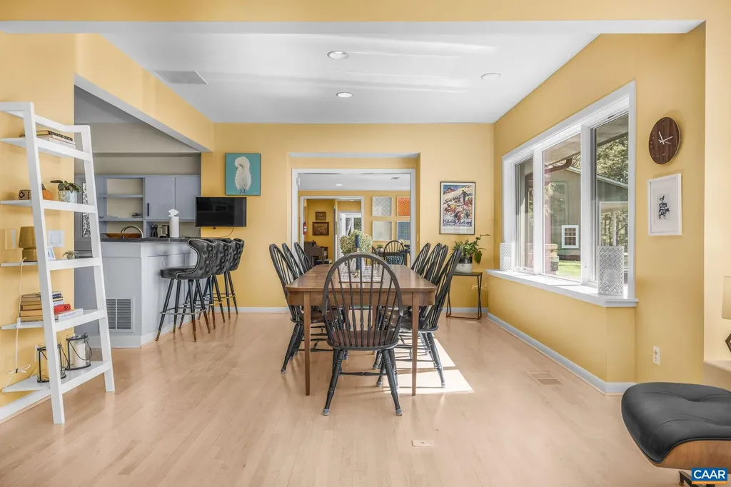 5498 Wyant Lane Charlottesville VA 22903