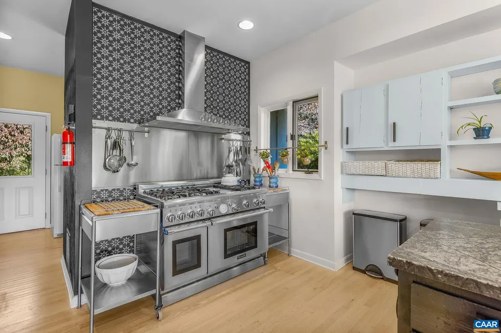 5498 Wyant Lane Charlottesville VA 22903