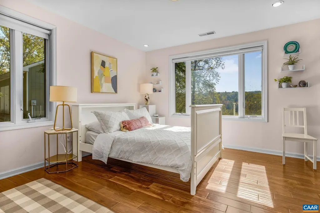 5498 Wyant Lane Charlottesville VA 22903