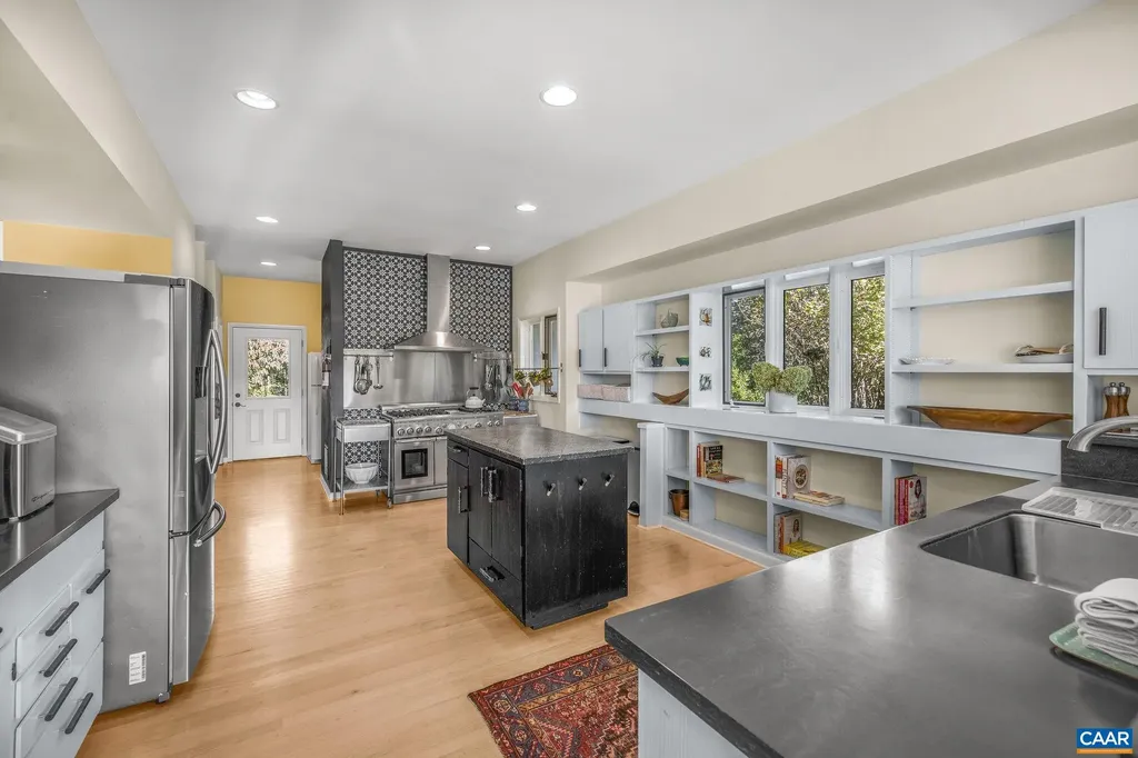 5498 Wyant Lane Charlottesville VA 22903