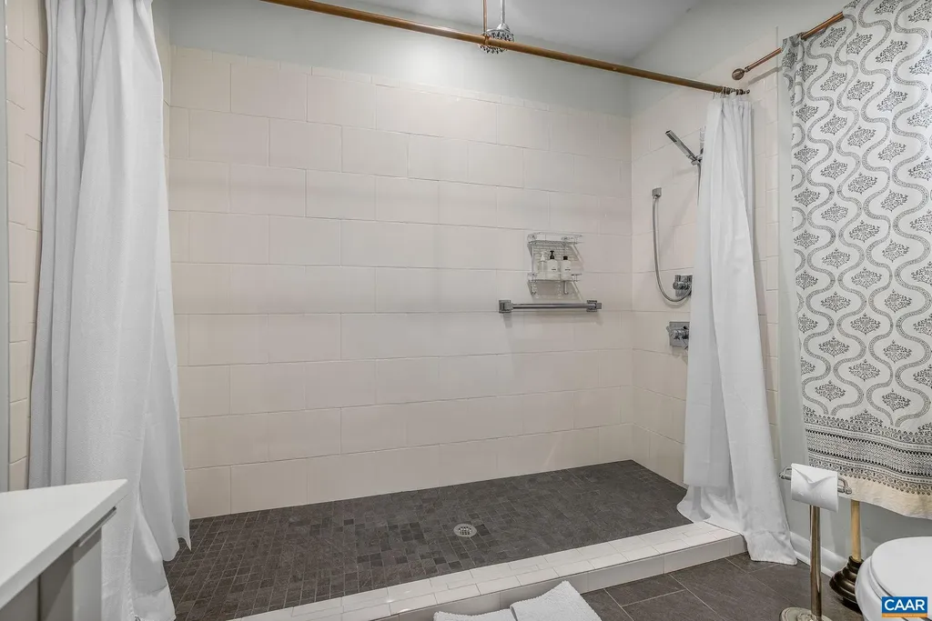 5498 Wyant Lane Charlottesville VA 22903