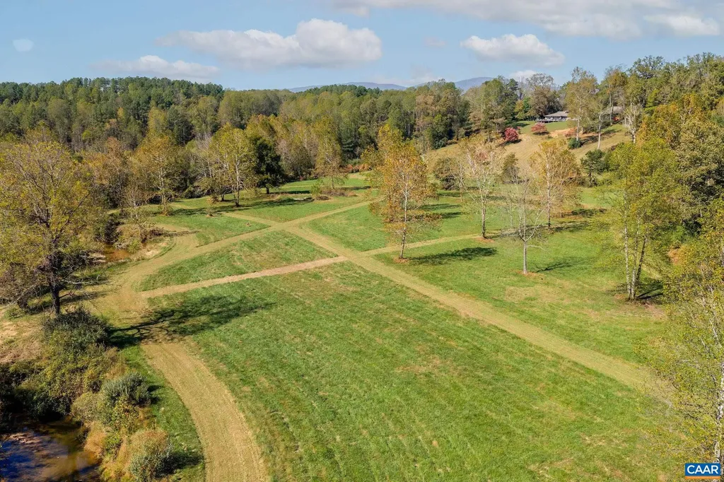 5498 Wyant Lane Charlottesville VA 22903