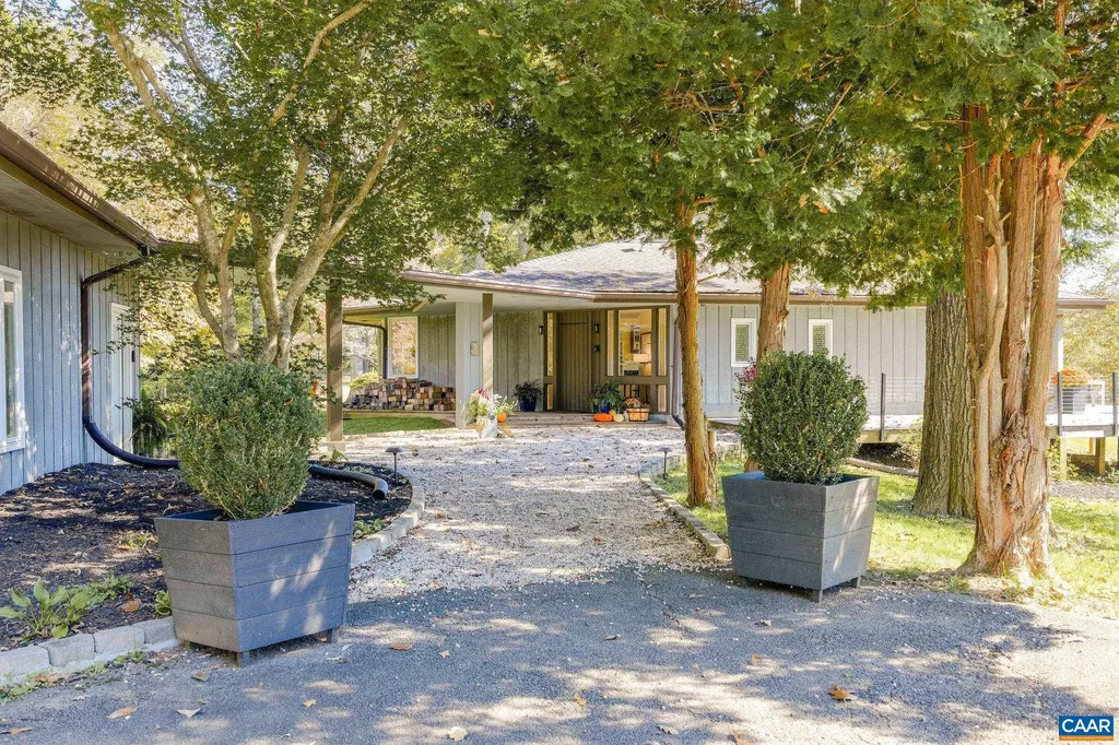 5498 Wyant Lane Charlottesville VA 22903