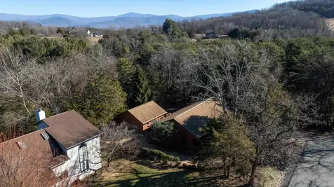 185 Fort Road Mcgaheysville VA 22840