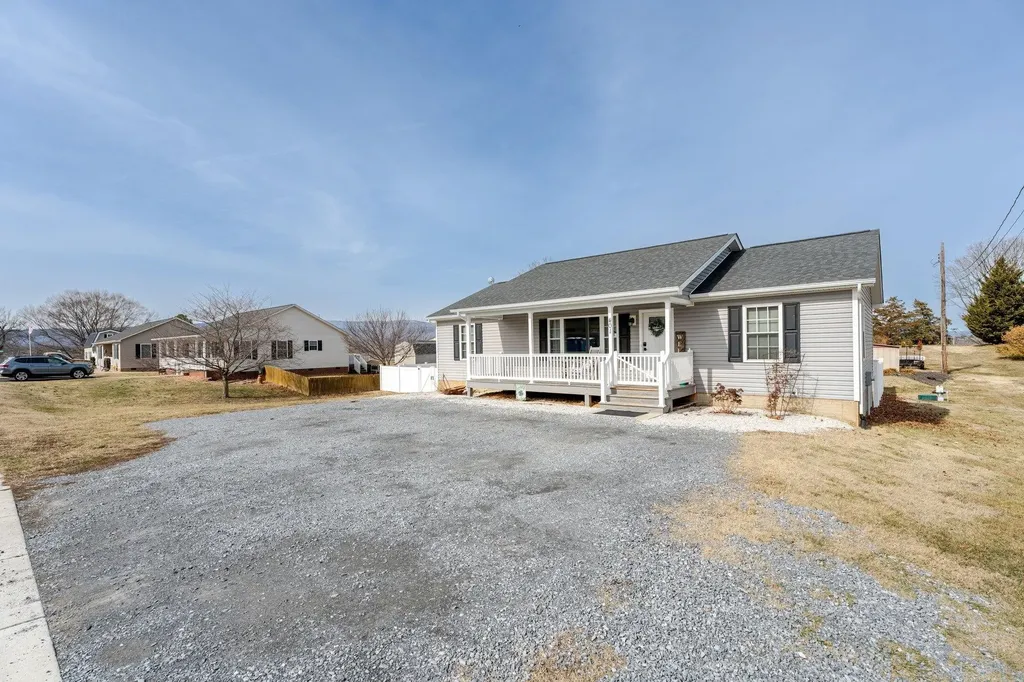 401 C Street W Elkton VA 22827