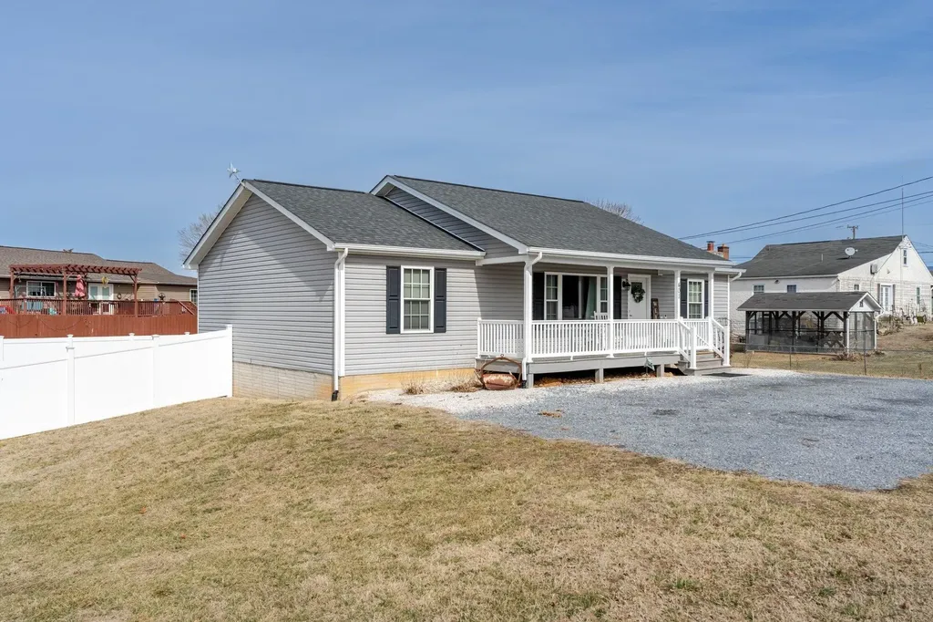 401 C Street W Elkton VA 22827