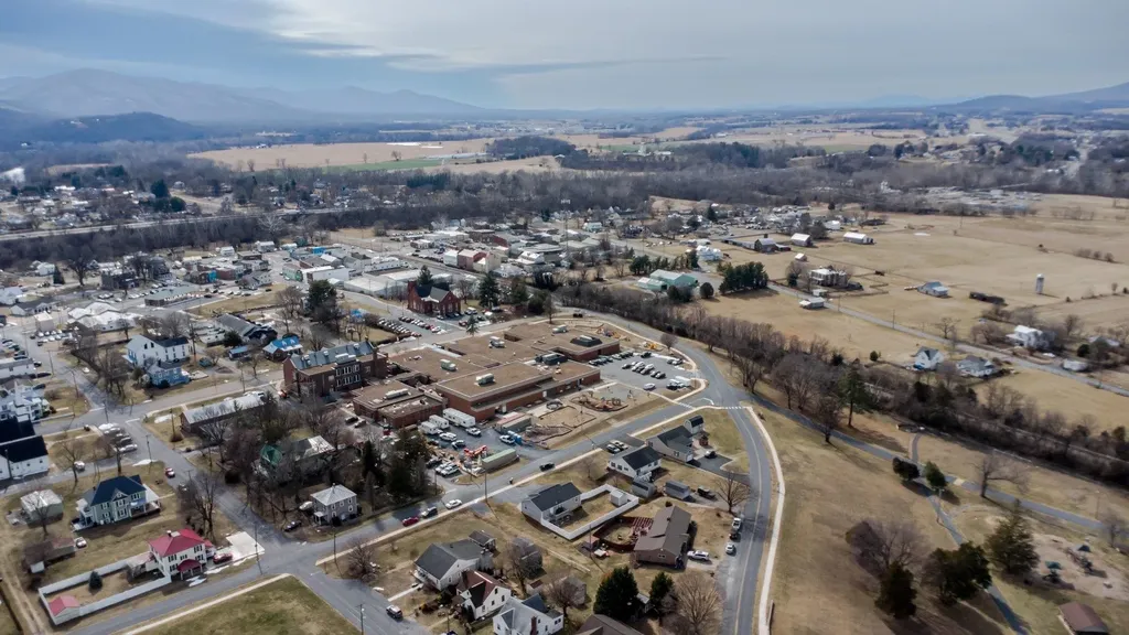 401 C Street W Elkton VA 22827