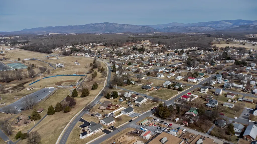 401 C Street W Elkton VA 22827