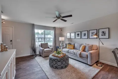 21 River Oak Drive Staunton VA 24401