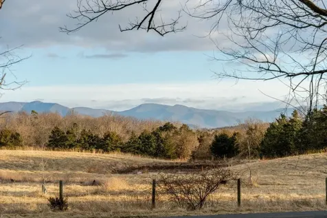 723 Sedwick Road Luray VA 22835