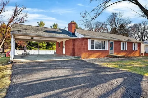 138 Tinkling Spring Road Fishersville VA 22939