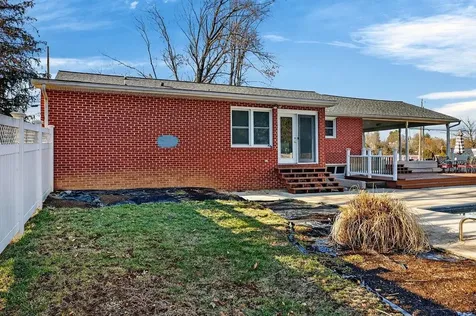 138 Tinkling Spring Road Fishersville VA 22939