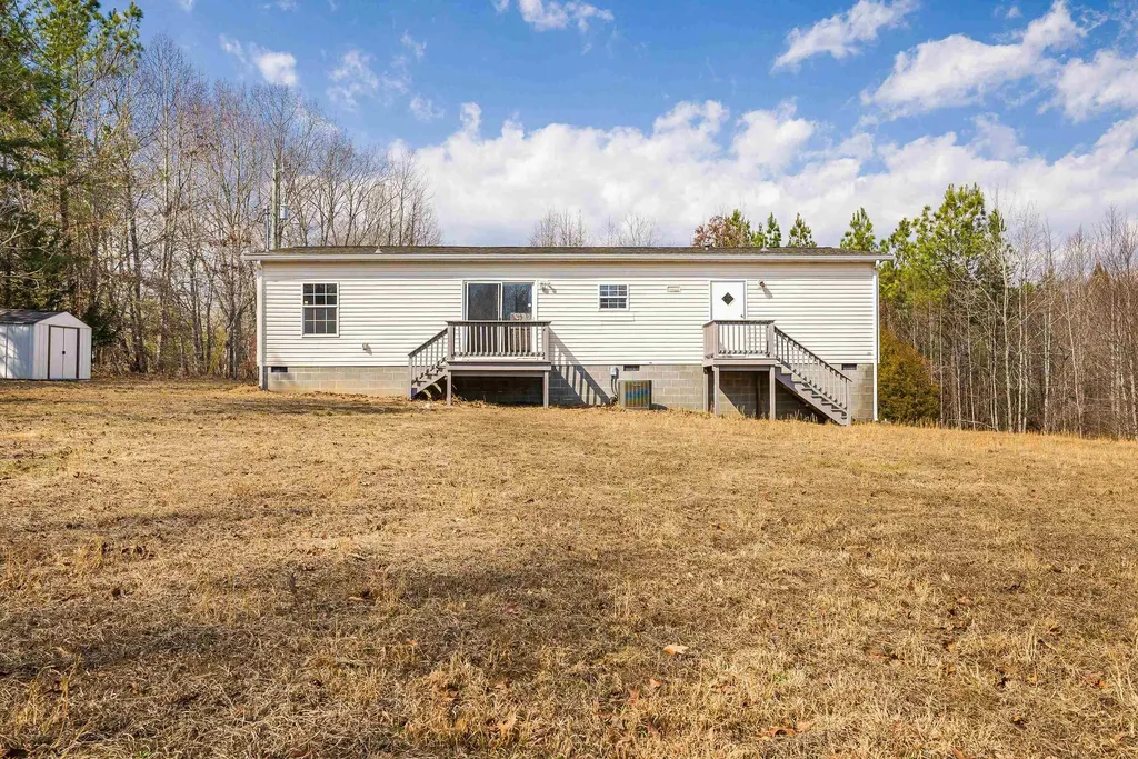 12090 Constitution Route S Scottsville VA 24590