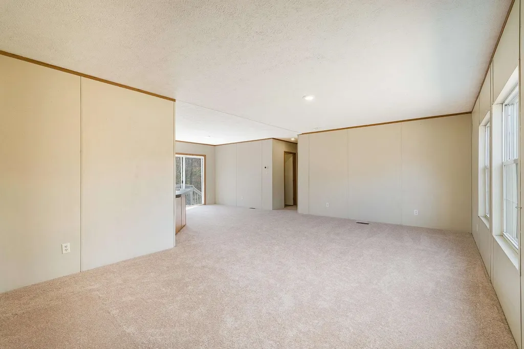 12090 Constitution Route S Scottsville VA 24590