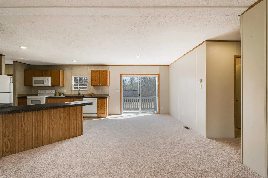 12090 Constitution Route S Scottsville VA 24590