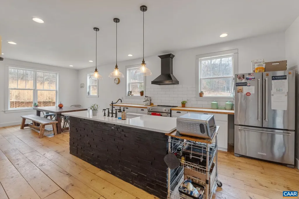 459 Rocky Hollow Road Charlottesville VA 22911