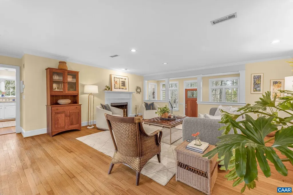 1820 Fendall Avenue Charlottesville VA 22903