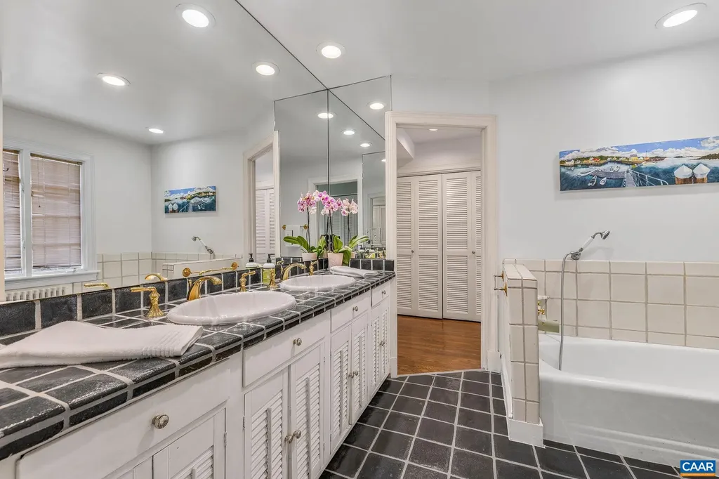 1820 Fendall Avenue Charlottesville VA 22903