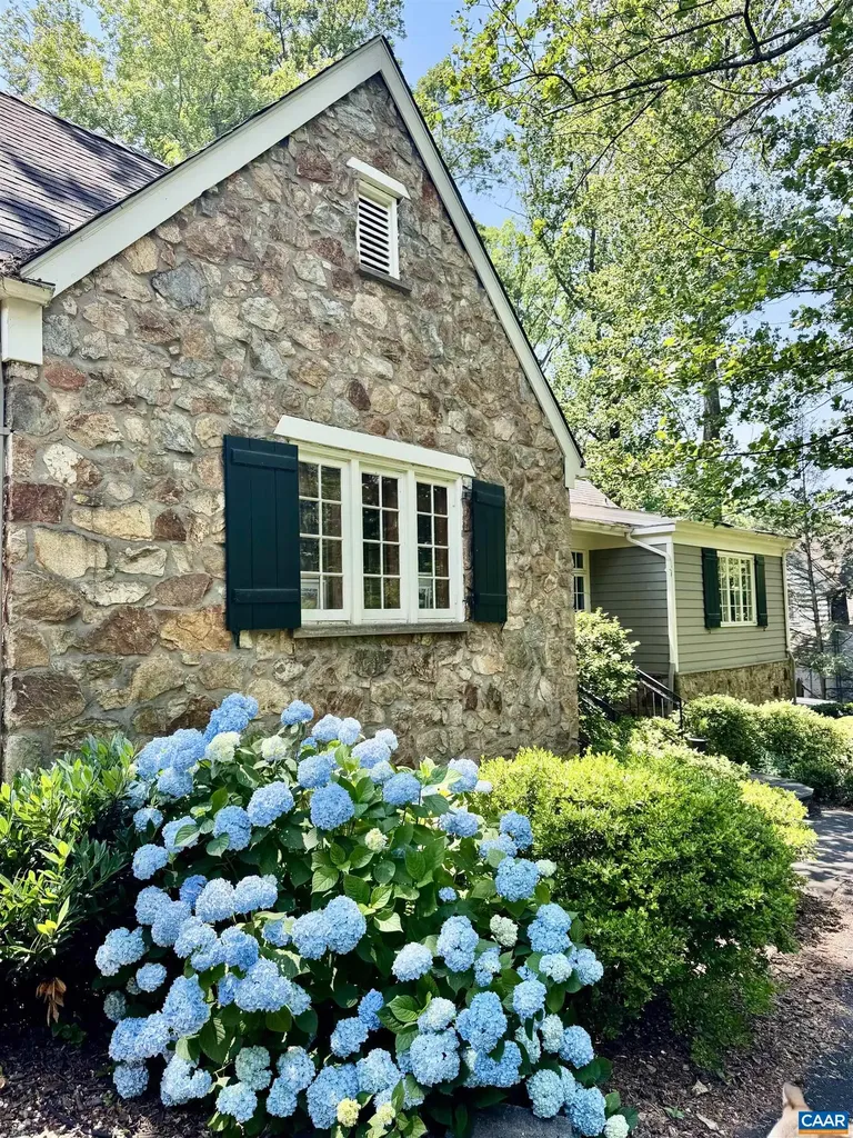 1820 Fendall Avenue Charlottesville VA 22903