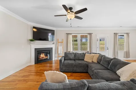 45 Rolling Oaks Drive Fishersville VA 22939