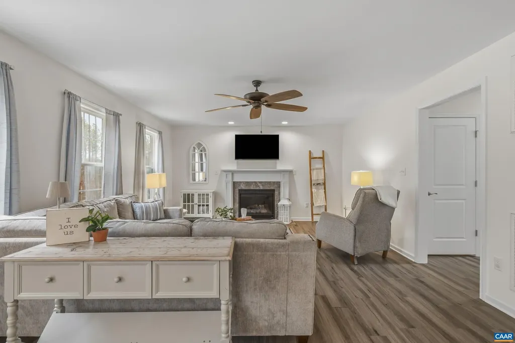 366 Country Creek Way Palmyra VA 22963