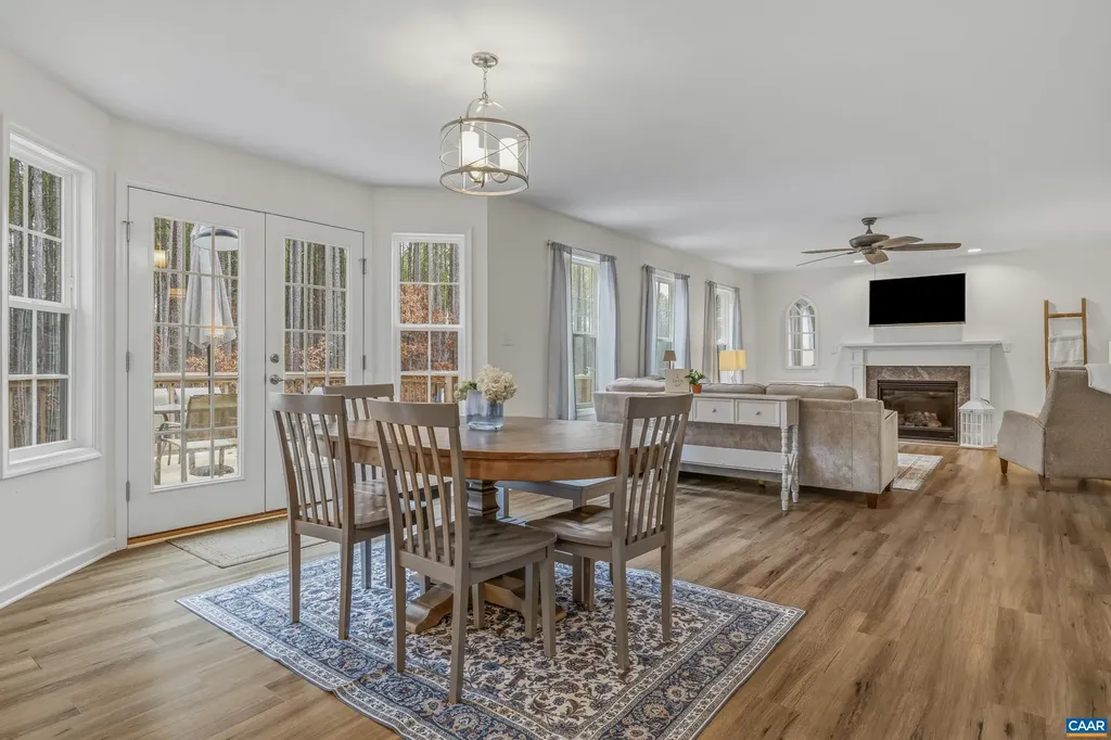 366 Country Creek Way Palmyra VA 22963