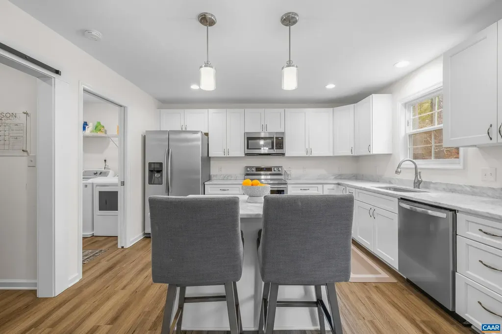 366 Country Creek Way Palmyra VA 22963