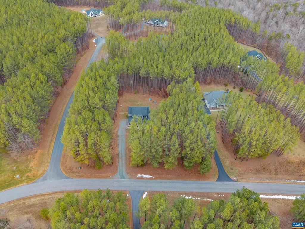 366 Country Creek Way Palmyra VA 22963