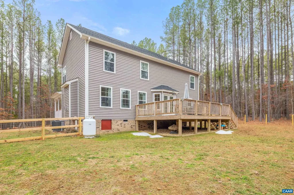 366 Country Creek Way Palmyra VA 22963