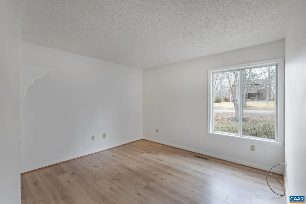 7 Englewood Drive Palmyra VA 22963