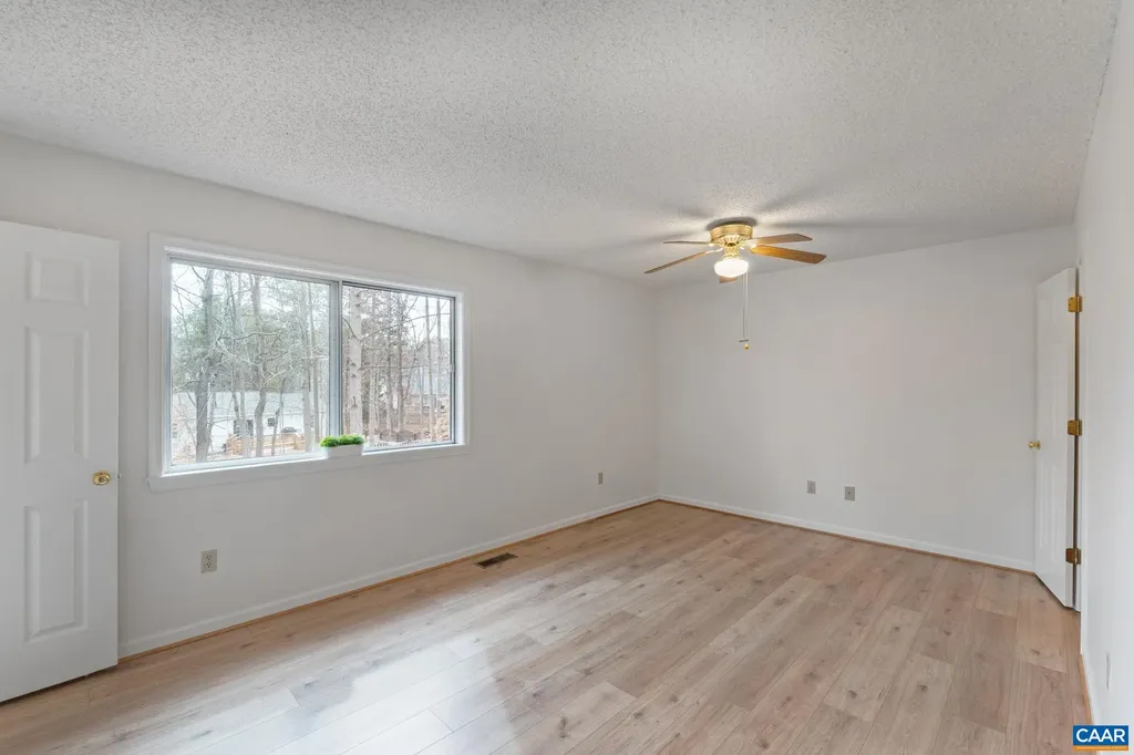 7 Englewood Drive Palmyra VA 22963