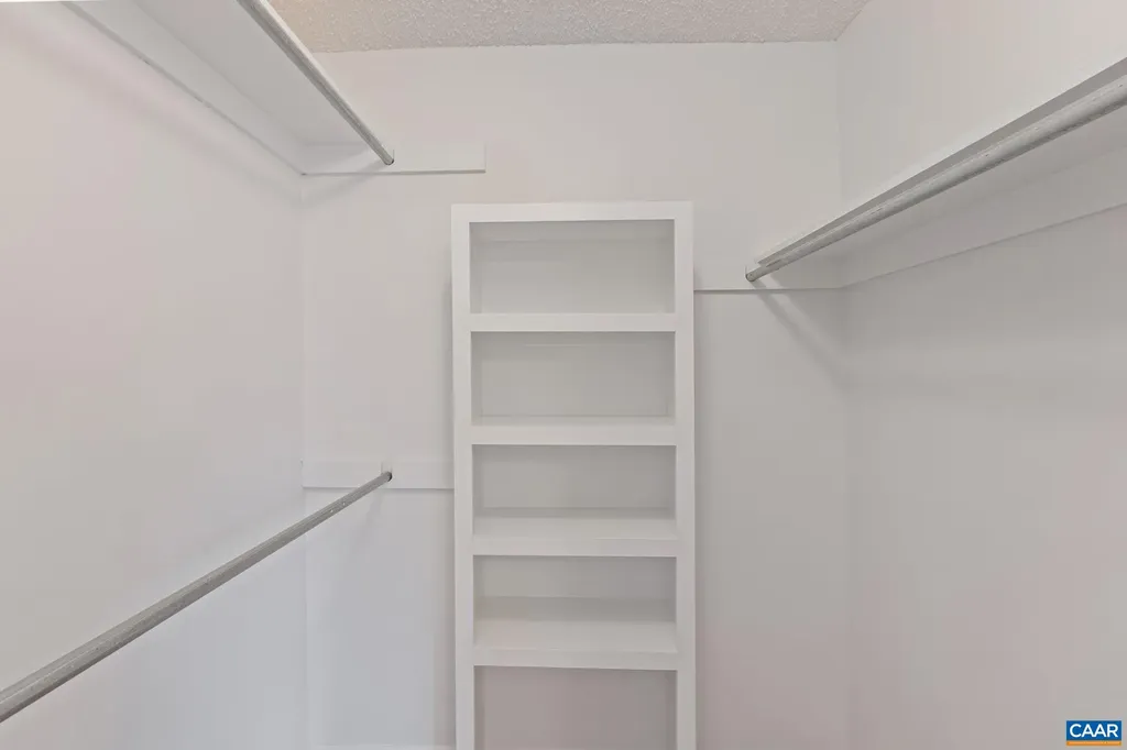 7 Englewood Drive Palmyra VA 22963