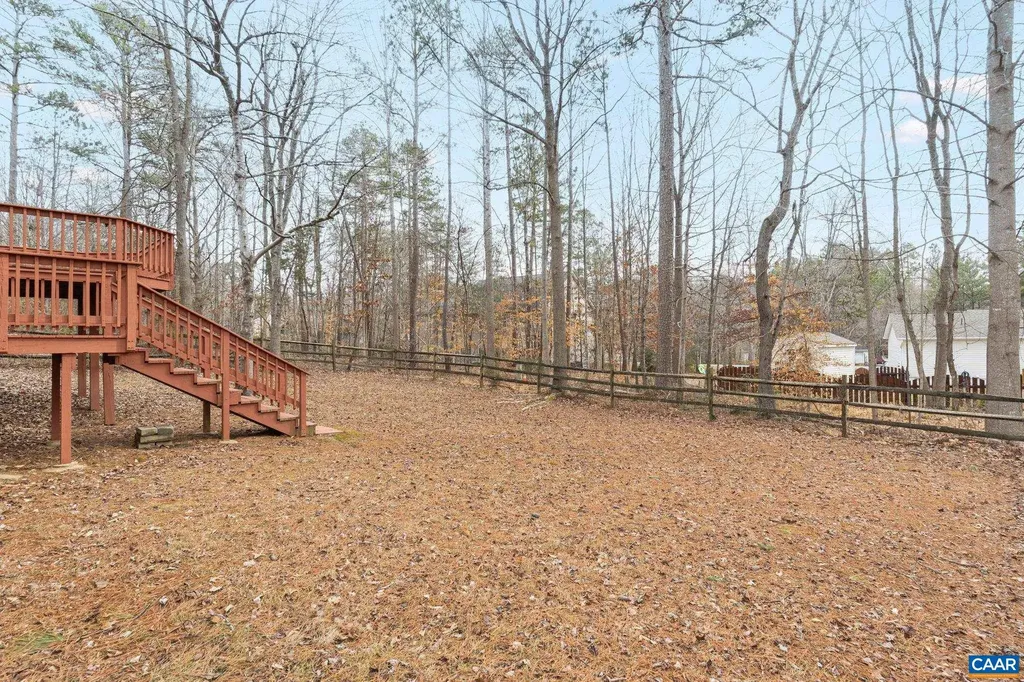 7 Englewood Drive Palmyra VA 22963