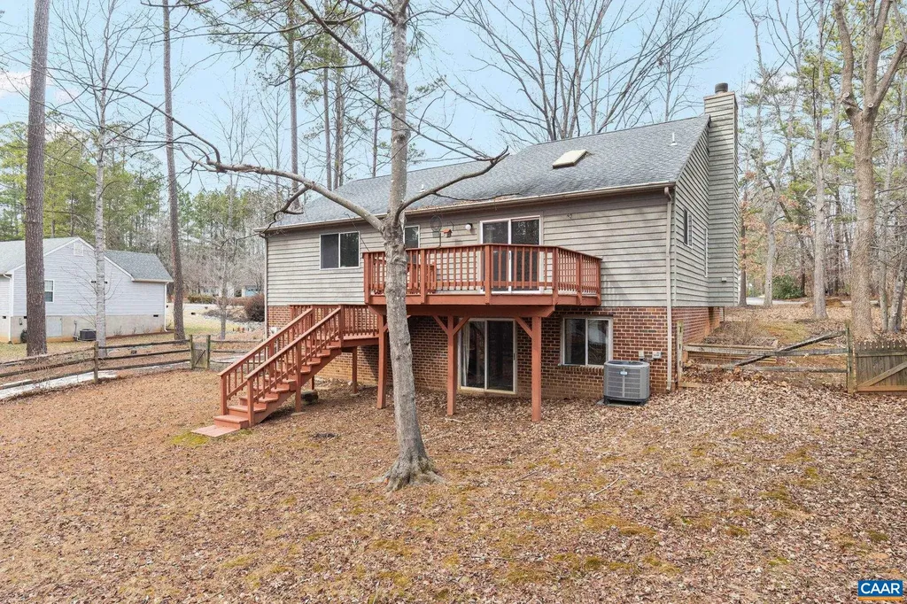 7 Englewood Drive Palmyra VA 22963