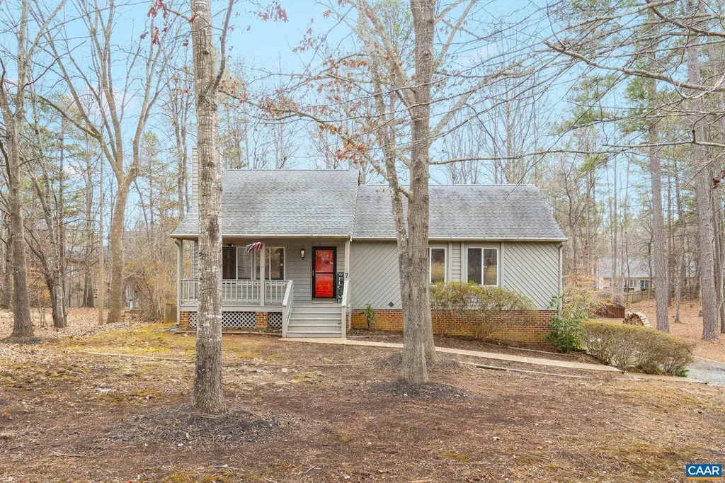 7 Englewood Drive Palmyra VA 22963