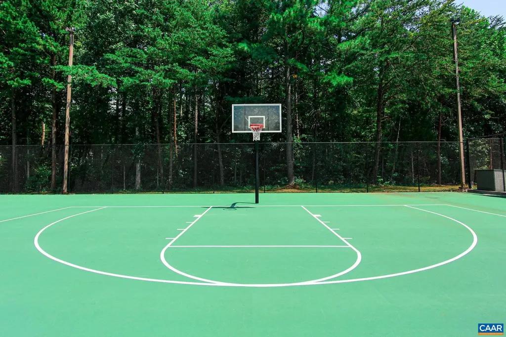 7 Englewood Drive Palmyra VA 22963