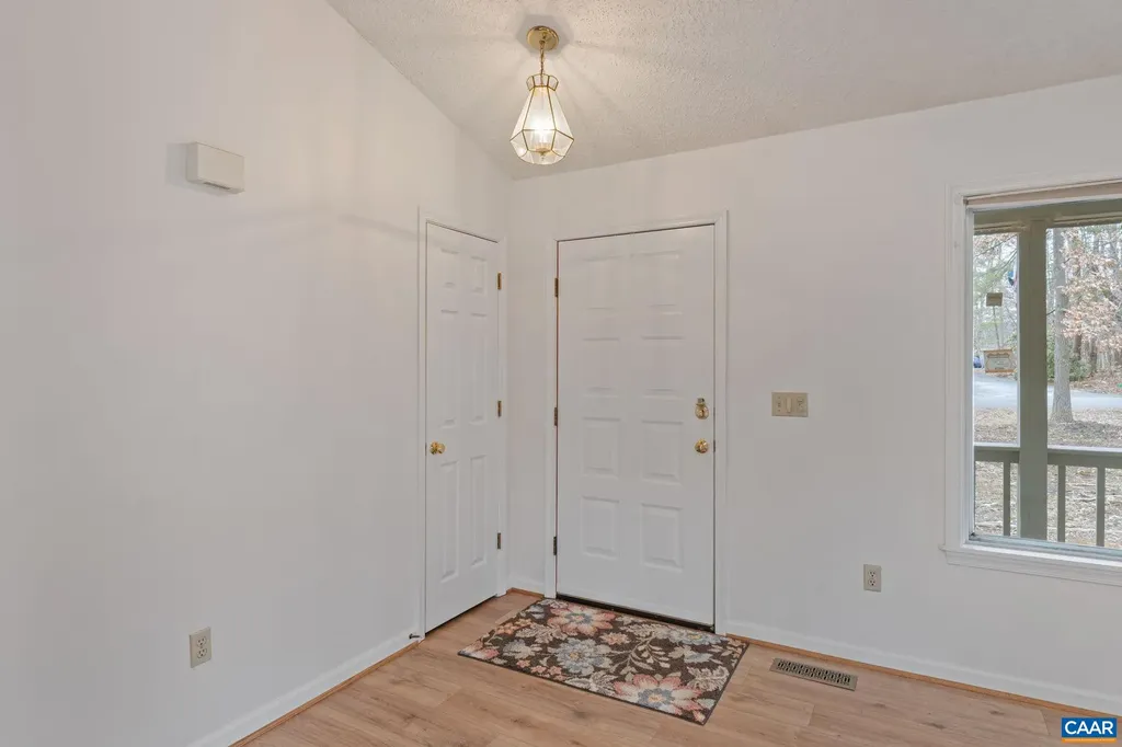 7 Englewood Drive Palmyra VA 22963